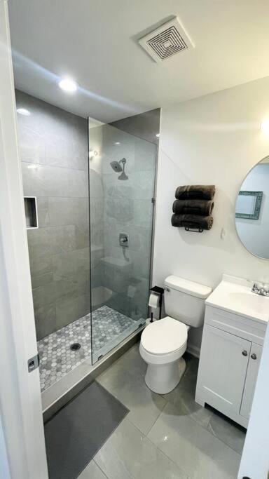 שרלוט Modern Home Near Uptown Clt, Airport And More מראה חיצוני תמונה
